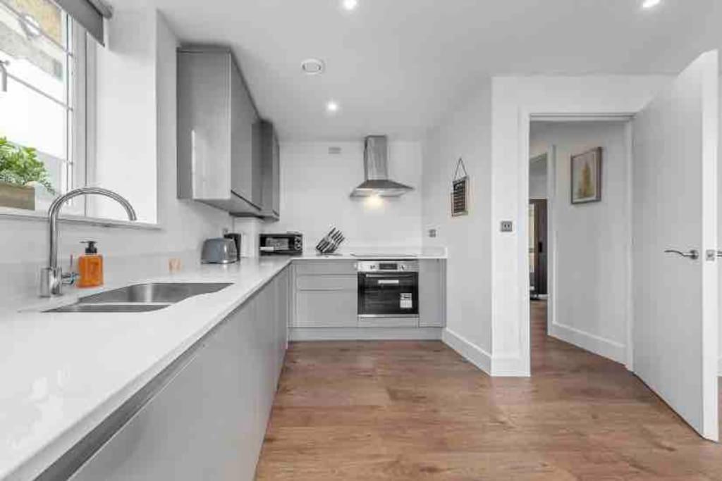 Cozy Flat Near London Eye/ Victoria / Vauxhall Apartment Екстериор снимка
