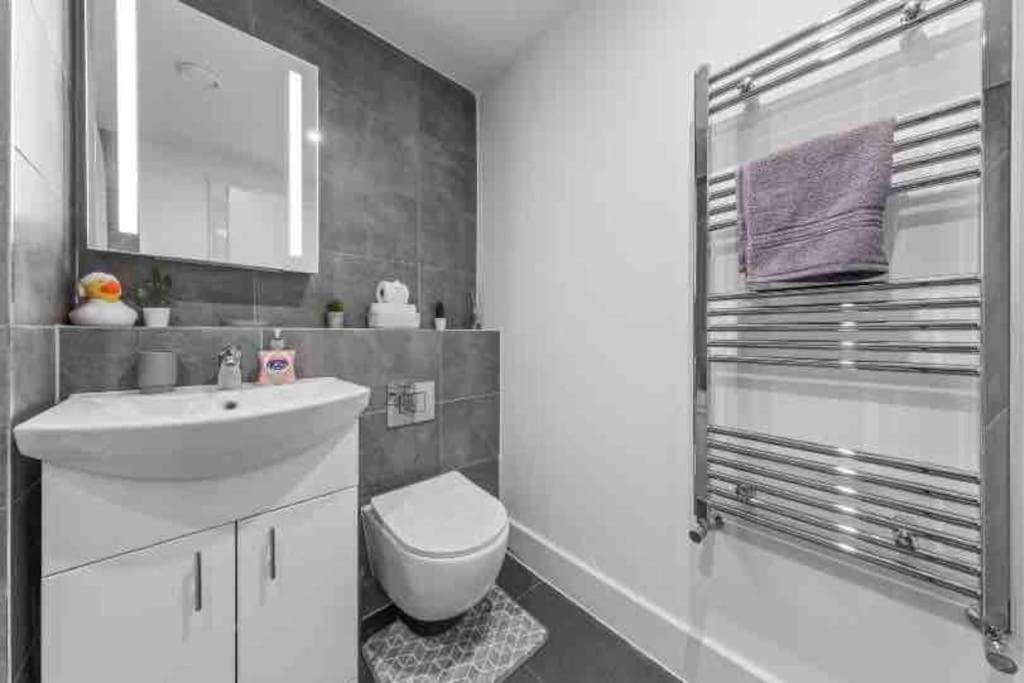 Cozy Flat Near London Eye/ Victoria / Vauxhall Apartment Екстериор снимка
